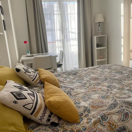 Bright At Mimi's 公寓 *