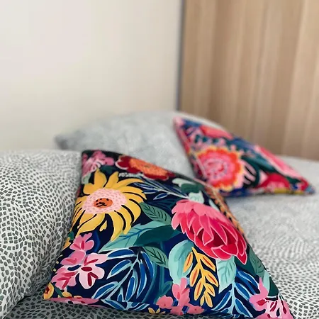 Bright At Mimi's Apartamento